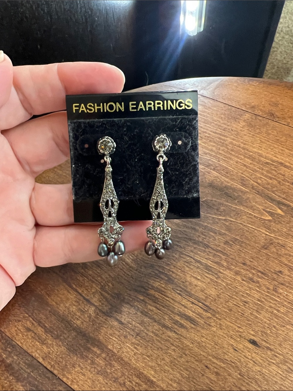 New Vintage Simon Tu Silver Drop Earrings with Dark Gray Pearls